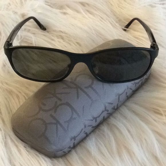 Authentic ?CALVIN KLEIN ?very nice sunglasses ? main image 6